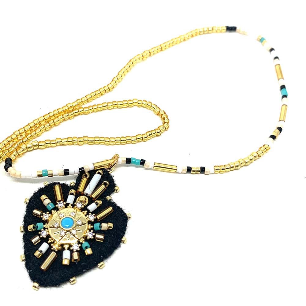 Collier Pendentif Fantaisie Ex Voto JULIA Noir1